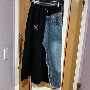 Denim/sweat material skirt